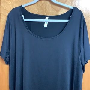 LulaRoe classic T.